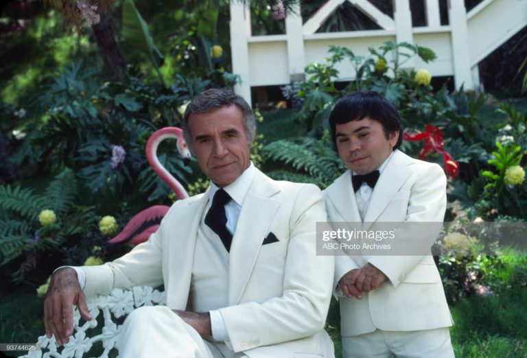 The tragic life of Hervé Villechaize, the remembered «Tattoo» of Fantasy Island