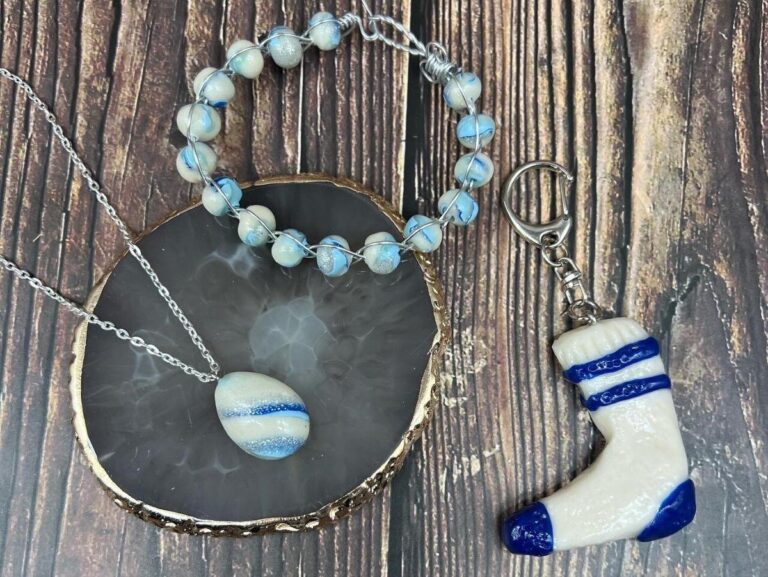 Una mujer gana 350 mil euros vendiendo joyas hechas con semen