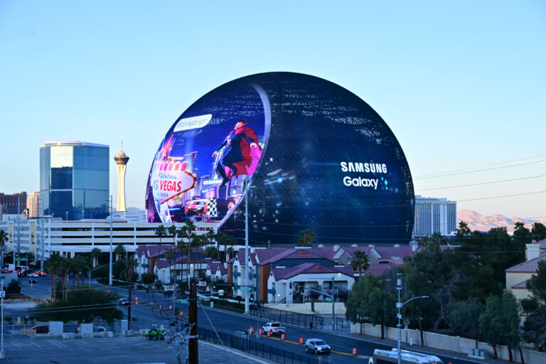 Samsung abre un portal a las nuevas posibilidades de la IA móvil en Sphere de Las Vegas antes de Unpacked 2024
