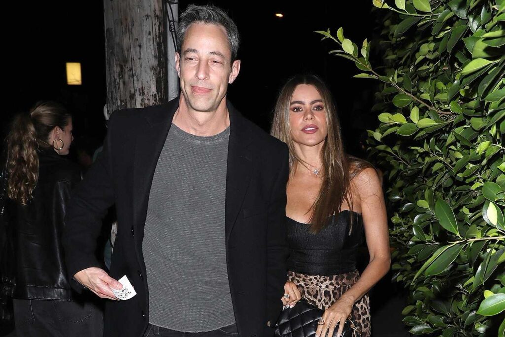 Sofia Vergara Date Night 110523 02 1f2a698c8eab4c99ad928875426b0d80 rcg71.com