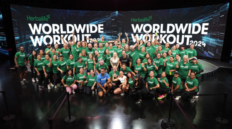 Herbalife obtiene un título de GUINNESS WORLD RECORDS™ [RÉCORD MUNDIAL GUINNESS] con la Sesión de Entrenamiento Mundial 2024