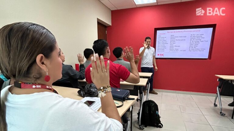 BAC promueve la inclusión con su octava edición del Curso de Lengua de Señas Nicaragüense