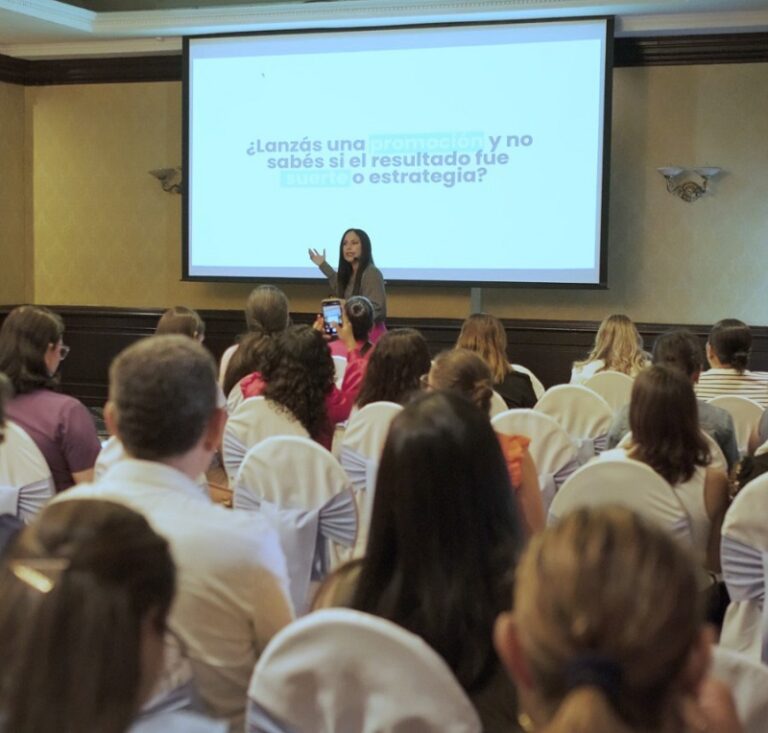 Kash fortalece las capacidades de quienes lideran proyectos productivos con taller de ventas digitales