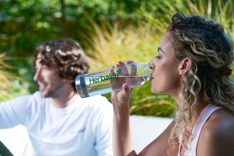 Experta advierte sobre hidratarse para evitar golpes de calor