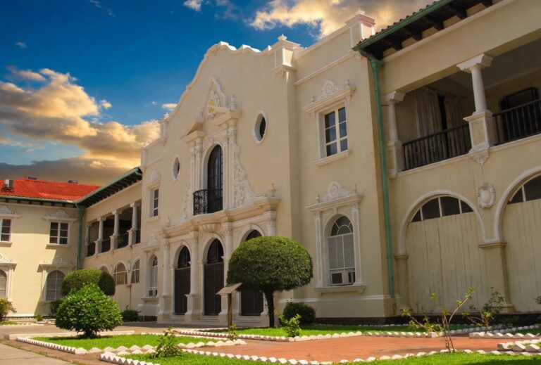 La Primera Universidad de Nicaragua