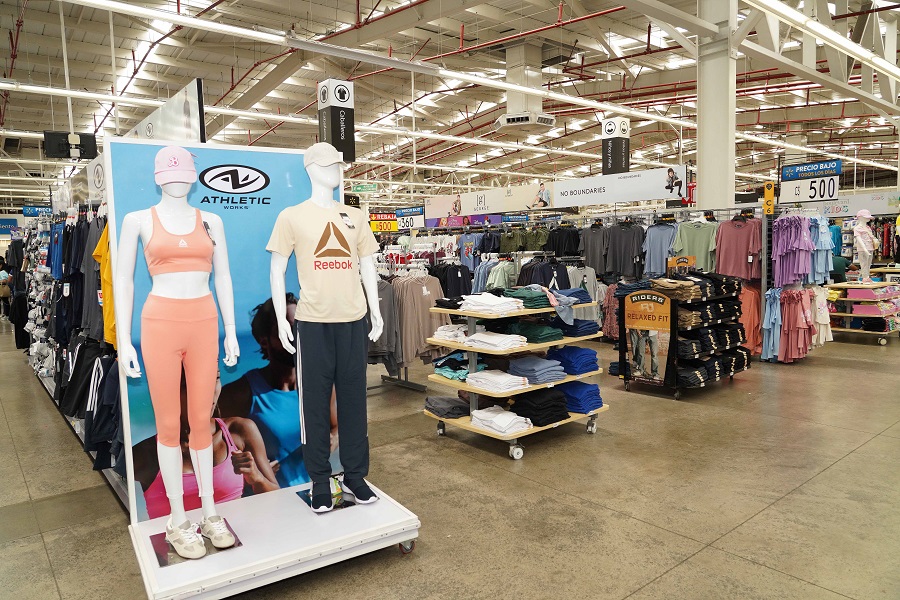 “Black Walmart” llega con precios irresistibles y beneficios para sus clientes 3 rcg71.com 34 rcg71.com